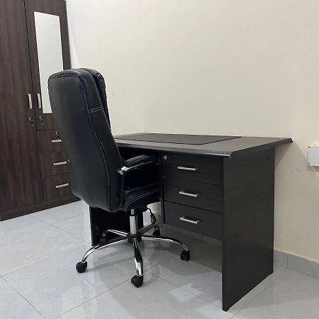 Cozy Private Studio Apartment Near Airport Abu Dhabi Buitenkant foto