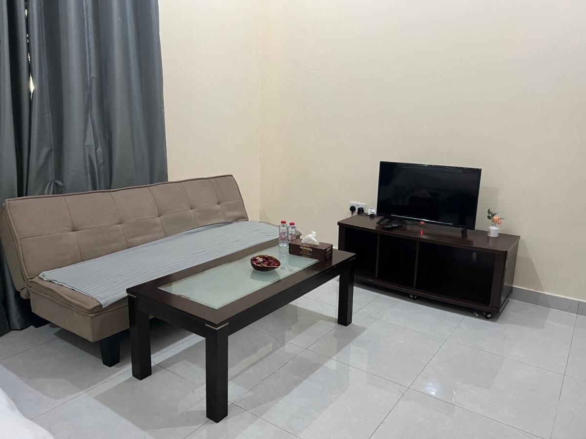 Cozy Private Studio Apartment Near Airport Abu Dhabi Buitenkant foto