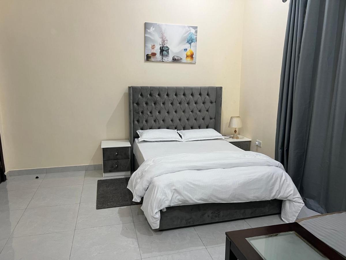 Cozy Private Studio Apartment Near Airport Abu Dhabi Buitenkant foto