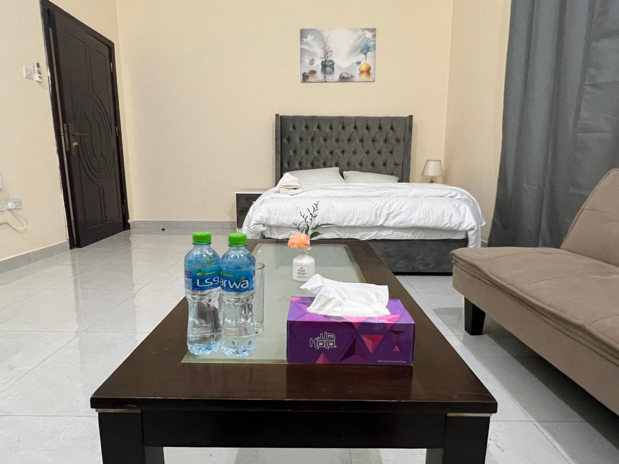 Cozy Private Studio Apartment Near Airport Abu Dhabi Buitenkant foto